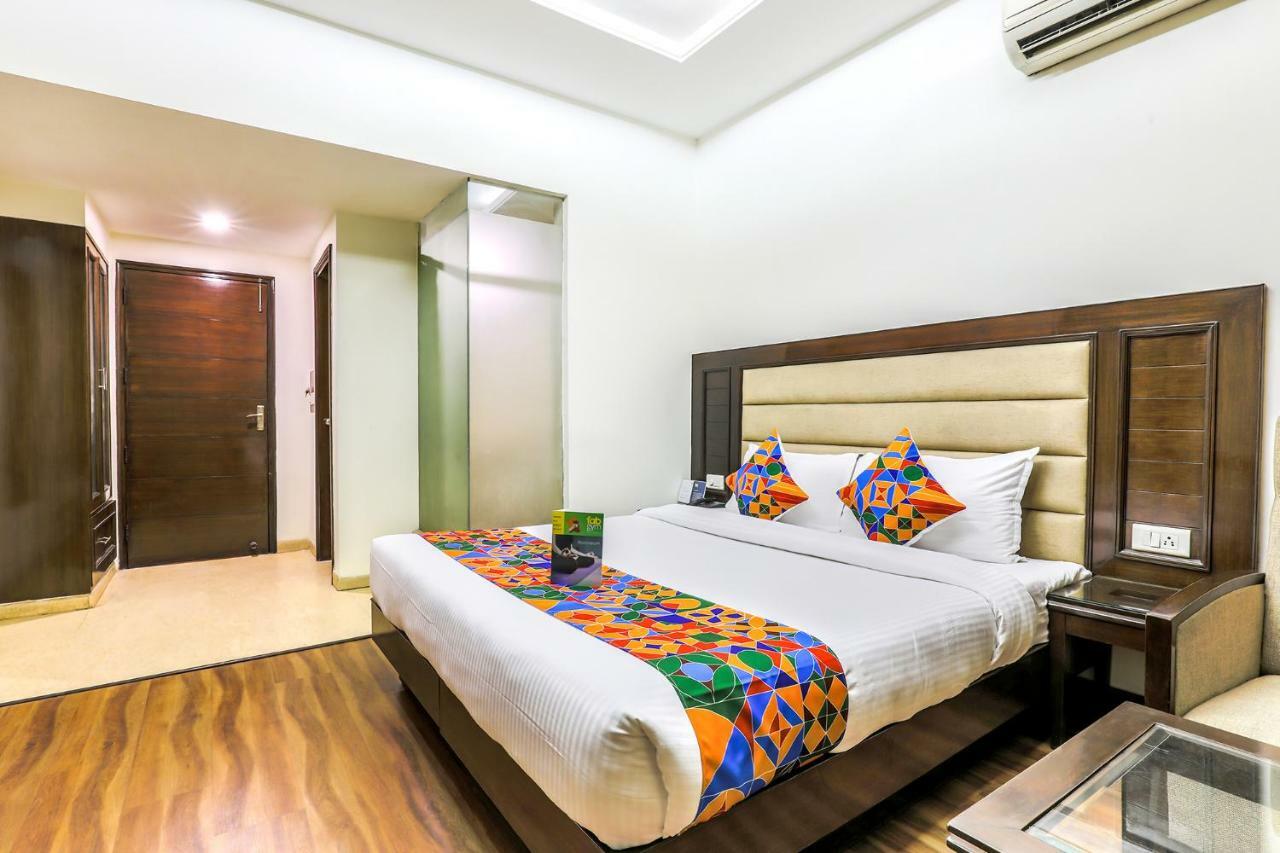 Fabhotel Metro35 Csandígarh Kültér fotó