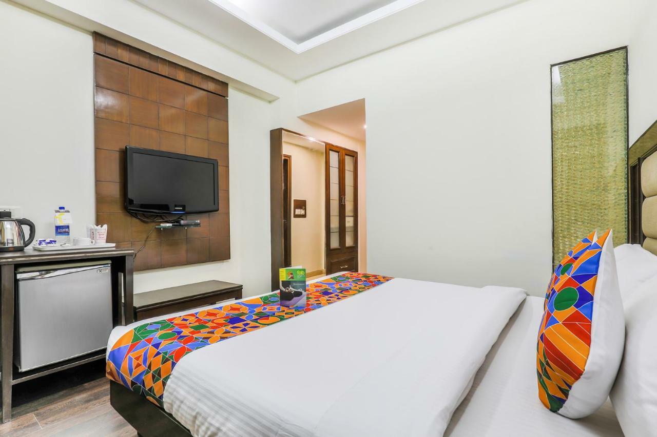 Fabhotel Metro35 Csandígarh Kültér fotó